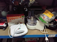 Lot 229 - seb multi robot, keukentoestellen croque monsieur, food proc - afbeelding 1 van  1