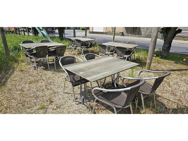 Lot 229 - terrasstoelen. 24 stuks - afbeelding 4 van  5
