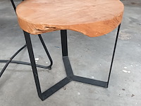 Lot 23 - bijzettafel. 2 stuks - afbeelding 3 van  3