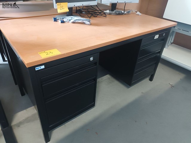 Lot 23 - bureau - afbeelding 1 van  3