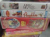 Lot 23 - cuver met videocassettes - afbeelding 2 van  4