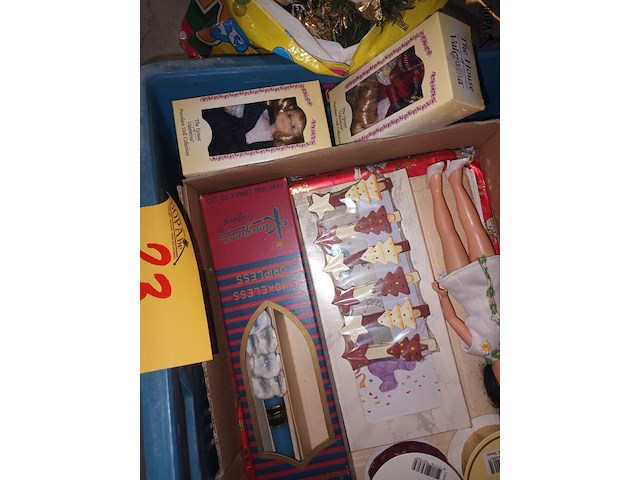 Lot 23 - decoratie en popjes - afbeelding 4 van  4