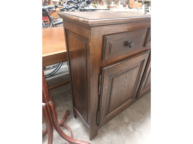 Lot 23 - eiken kast - afbeelding 2 van  4