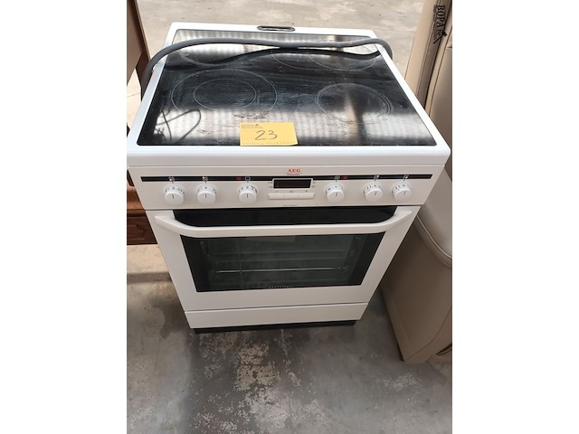 Lot 23 - elektrisch kookfornuis aeg - afbeelding 1 van  5