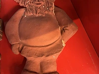 Lot 23 - gebakken kleifiguren - 4 stuks - afbeelding 5 van  5
