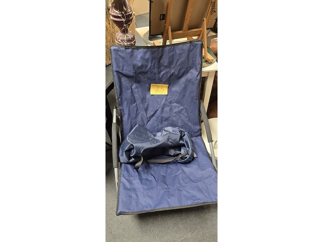 Lot 23 - kampeerstoelen groot & kind opvouwbaar - afbeelding 2 van  3