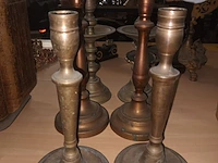 Lot 23 - koperen kandelaars. 6 stuks