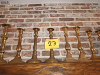 Lot 23 - koperen kandelaars. 8 stuks