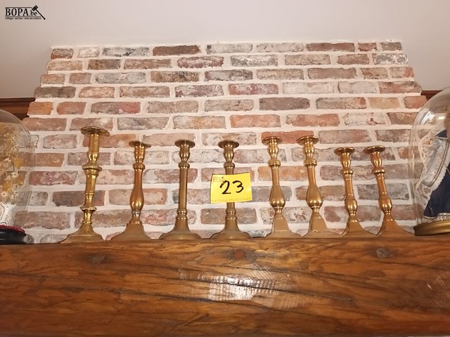 Lot 23 - koperen kandelaars. 8 stuks - afbeelding 2 van  4