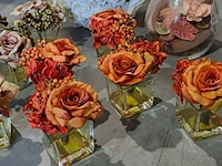 Lot 23 - kunstbloemen voor binnen of buiten - 12 stuks - afbeelding 2 van  4
