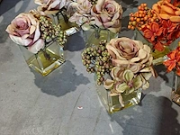 Lot 23 - kunstbloemen voor binnen of buiten - 12 stuks - afbeelding 3 van  4