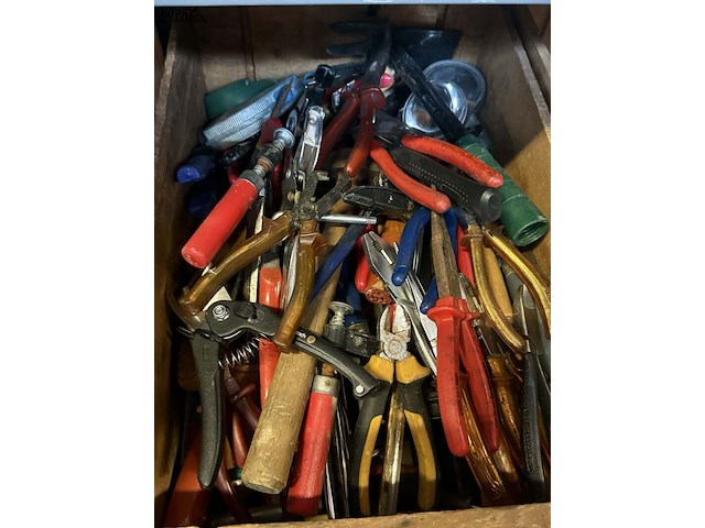 Lot 23 - lot werkmateriaal allerlei - afbeelding 2 van  2
