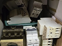 Lot 23 - lot zekeringen - afbeelding 2 van  4