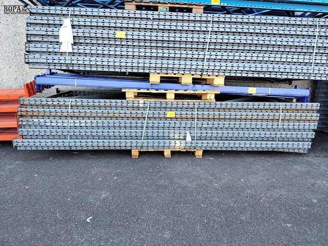 Lot 23 - palletstelling met 11 staanders - afbeelding 1 van  5