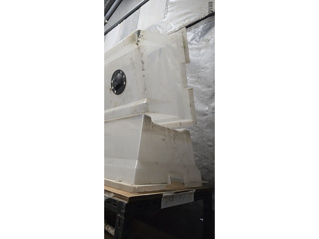 Lot 23 - plantenbakken 2 stuks - afbeelding 2 van  3