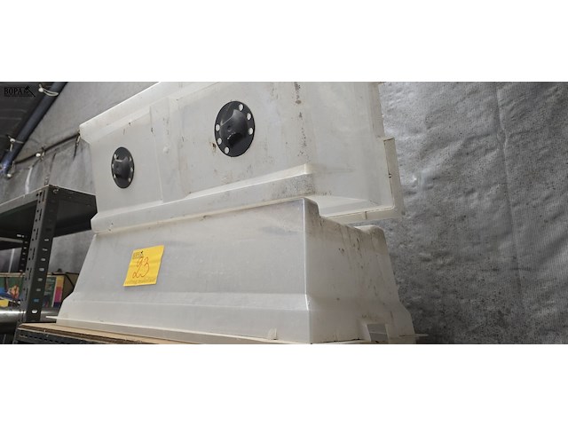 Lot 23 - plantenbakken 2 stuks - afbeelding 3 van  3