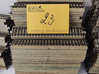 Lot 23 - rechte rails - 102 stuks