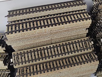 Lot 23 - rechte rails - 102 stuks - afbeelding 2 van  2