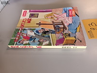 Lot 23 - rooie oortjes mix - afbeelding 2 van  5