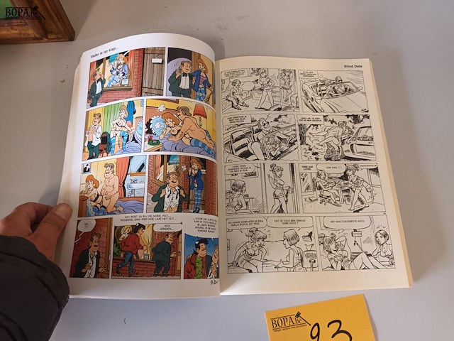 Lot 23 - rooie oortjes mix - afbeelding 3 van  5