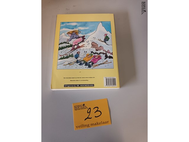 Lot 23 - rooie oortjes mix - afbeelding 5 van  5