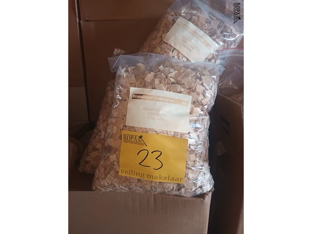 Lot 23 - rookhout snippers esdoorn 1 kg. 21 stuks - afbeelding 3 van  3