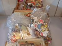 Lot 23 - sigarenbandjes, 5 dozen, 4 zakjes