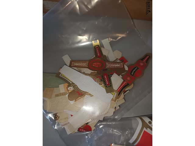 Lot 23 - sigarenbandjes, 5 dozen, 4 zakjes - afbeelding 5 van  10