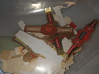 Lot 23 - sigarenbandjes, 5 dozen, 4 zakjes - afbeelding 5 van  10