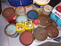 Lot 23 - verf en lijm. 16 stuks - afbeelding 4 van  4