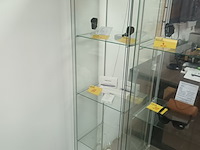 Lot 23 - vitrine kast