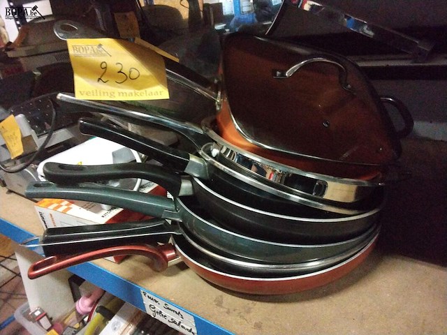 Lot 230 - lot pannen - 7 stuks - afbeelding 1 van  1