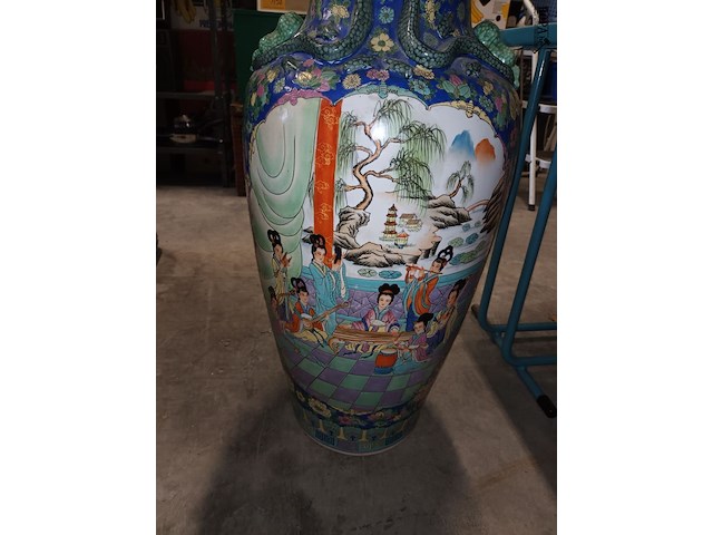 Lot 230 - oosterse vaas xxl - afbeelding 3 van  6