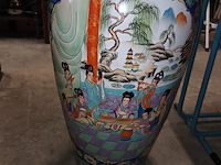 Lot 230 - oosterse vaas xxl - afbeelding 3 van  6