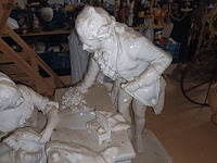 Lot 231 - beeld in porselein - afbeelding 4 van  5