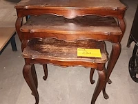 Lot 231 - bijzettafels