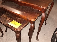 Lot 231 - bijzettafels - afbeelding 2 van  3