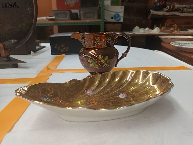 Lot 231 - limoges schaal en kannetje - afbeelding 3 van  5