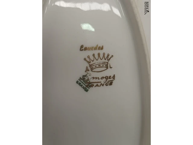 Lot 231 - limoges schaal en kannetje - afbeelding 4 van  5