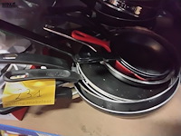 Lot 231 - lot pannen 9 stuks - diverse maten - afbeelding 1 van  1