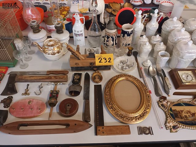 Lot 232 - brocante. 70 stuks - afbeelding 1 van  8