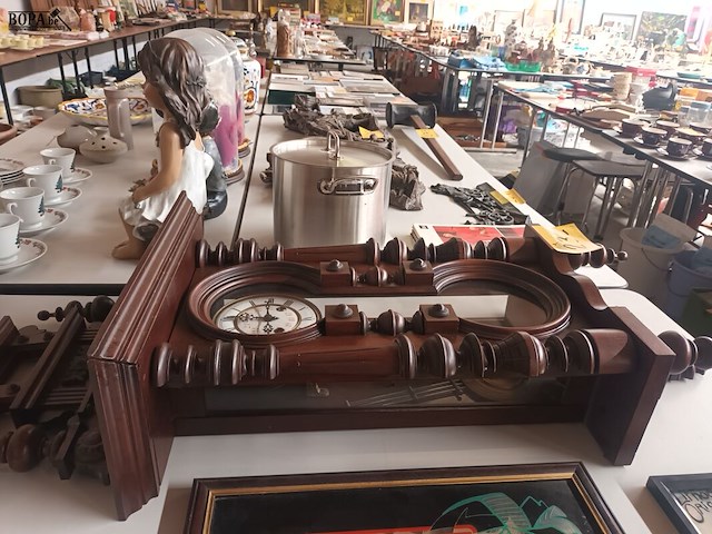Lot 232 - houten klok met vogel - afbeelding 5 van  5