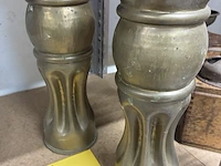 Lot 233 - bewerkte koperen kogelhulzen - 2 stuks