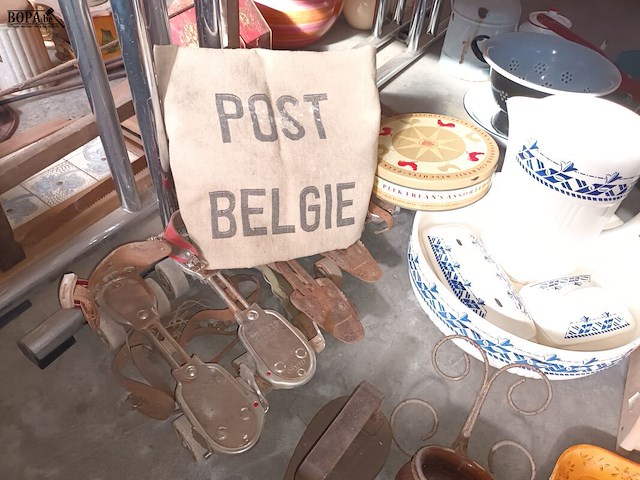 Lot 233 - brocante. 26 stuks - afbeelding 4 van  5