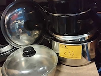 Lot 233 - lot kookpotten 6 stuks diverse maten - afbeelding 1 van  1