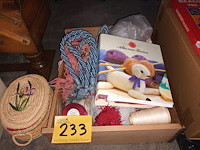 Lot 233 - naaigerei - afbeelding 3 van  4