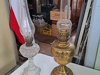 Lot 233 - oude petroleumlampen belgische makelij - afbeelding 1 van  3