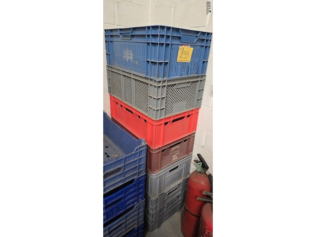 Lot 233 - stapelbakken in kunststof ong 10 stuks - afbeelding 3 van  3