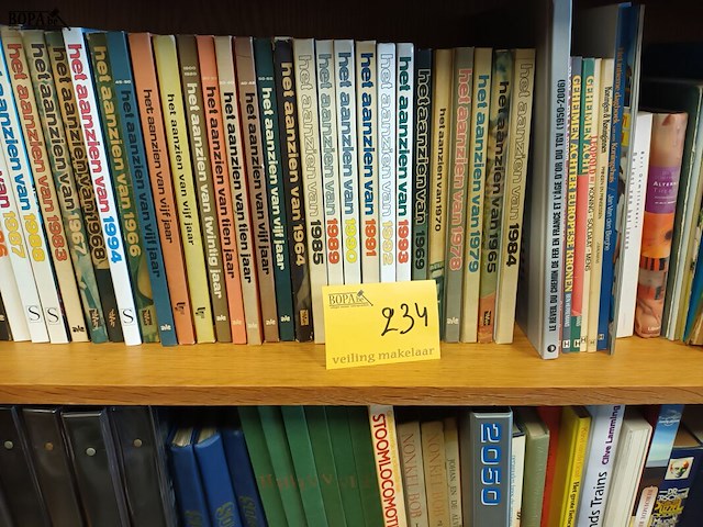 Lot 234 - boeken. 130 stuks - afbeelding 1 van  7