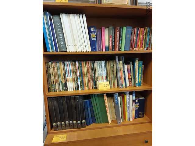 Lot 234 - boeken. 130 stuks - afbeelding 2 van  7